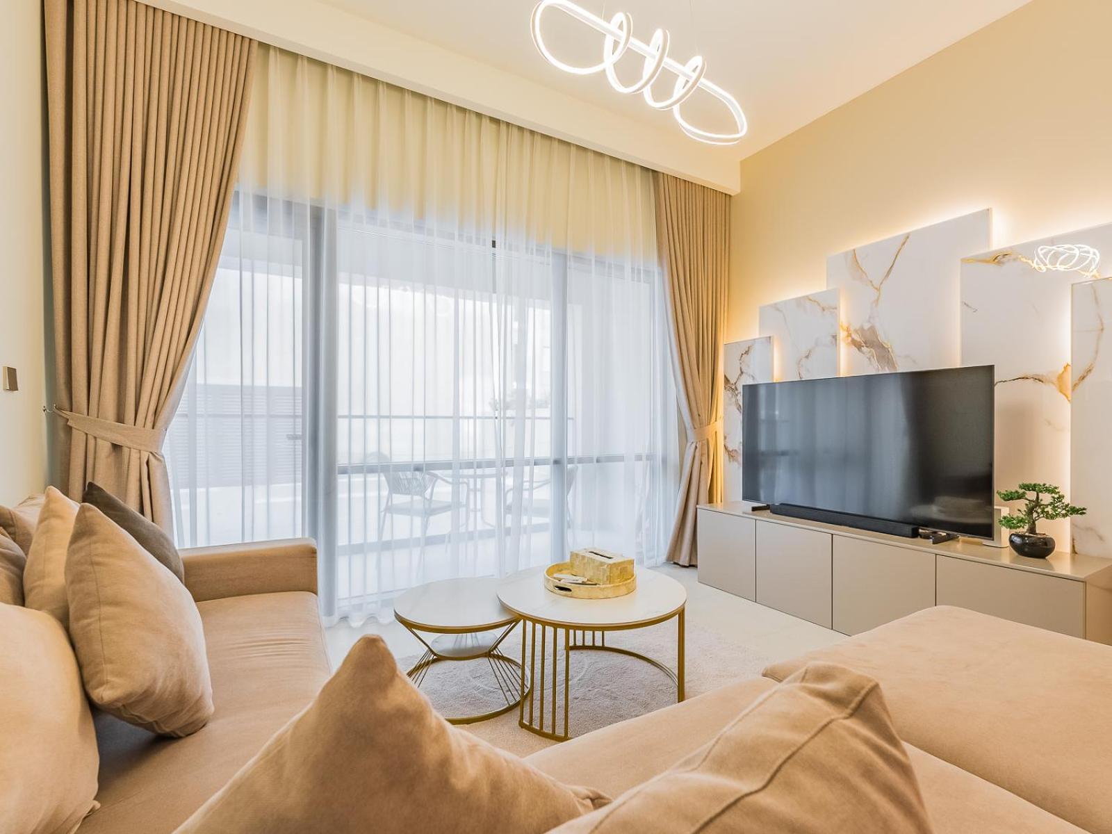 Escape 1br-vida Residences Creek Dubai