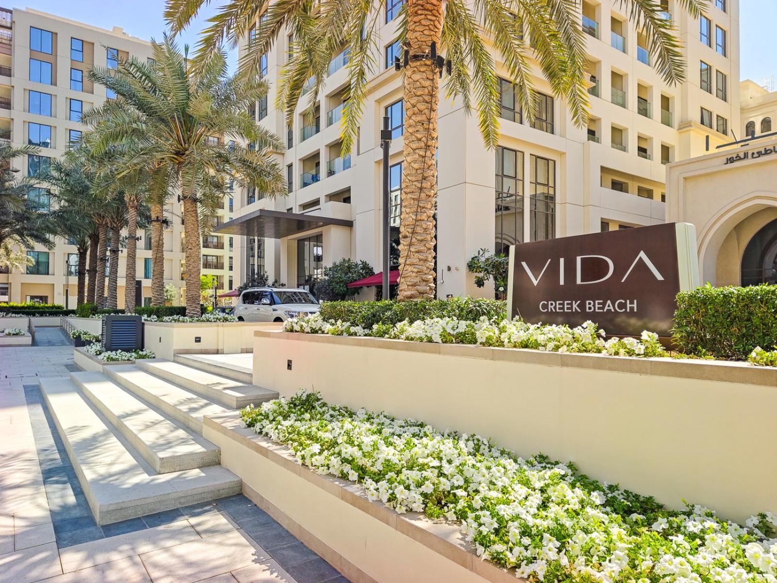 Escape 1br-vida Residences Creek Apartment *