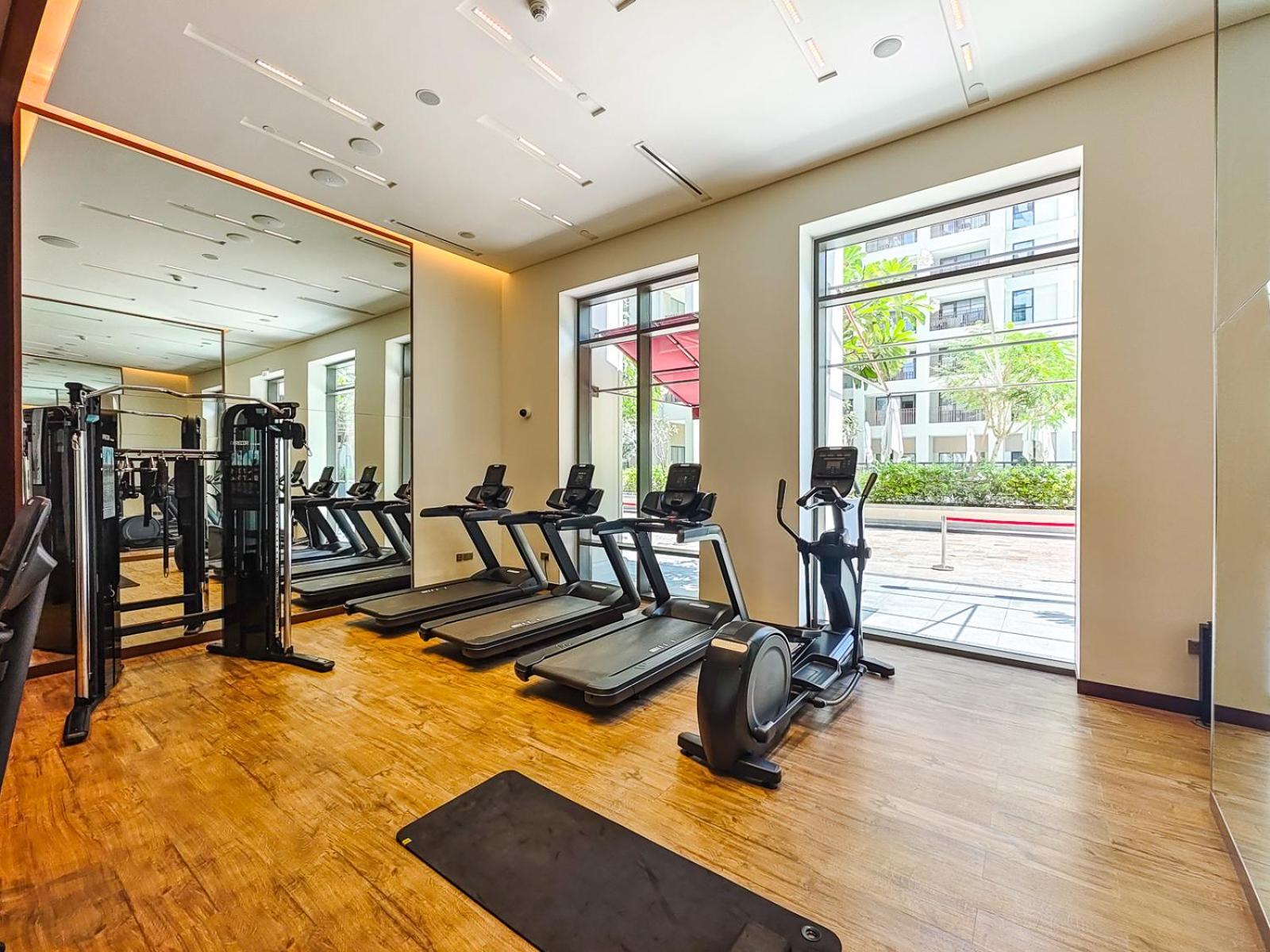Escape 1br-vida Residences Creek Apartment Dubai