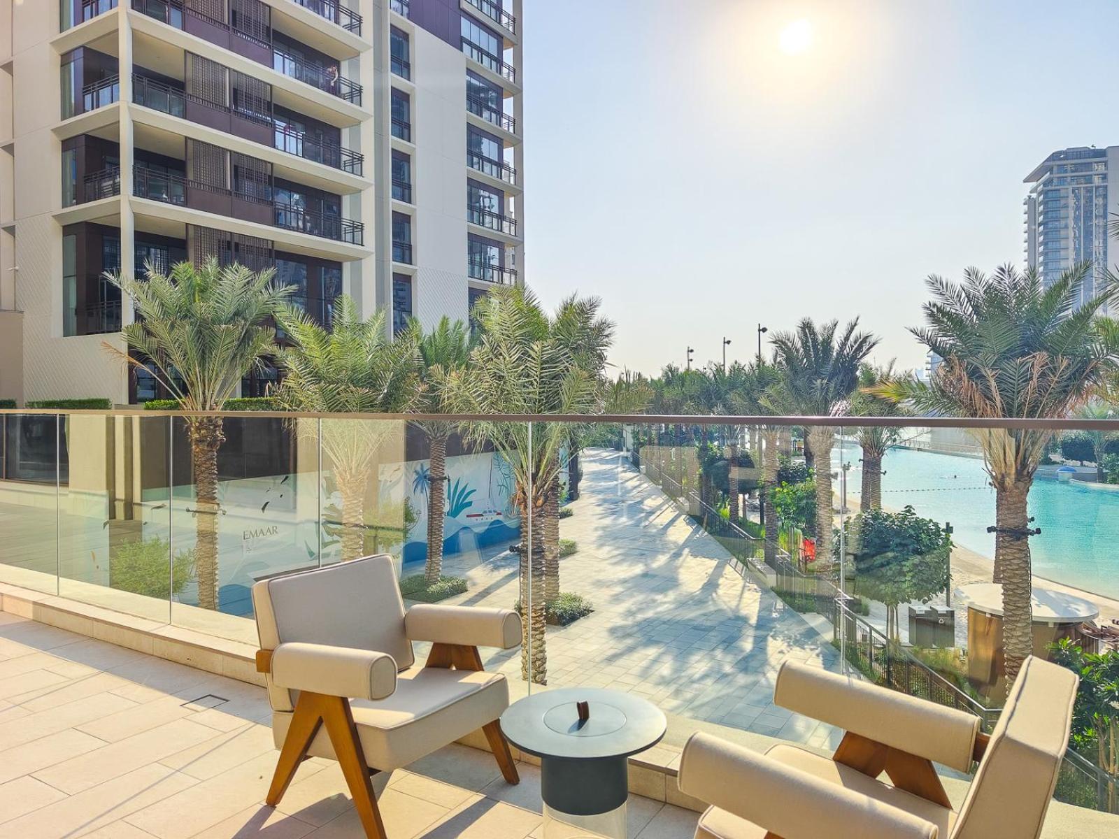 Escape 1br-vida Residences Creek Apartment